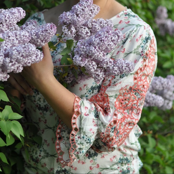 Anthropologie Embroidered Balloon Sleeve Cropped Top - Picture 2 of 14
